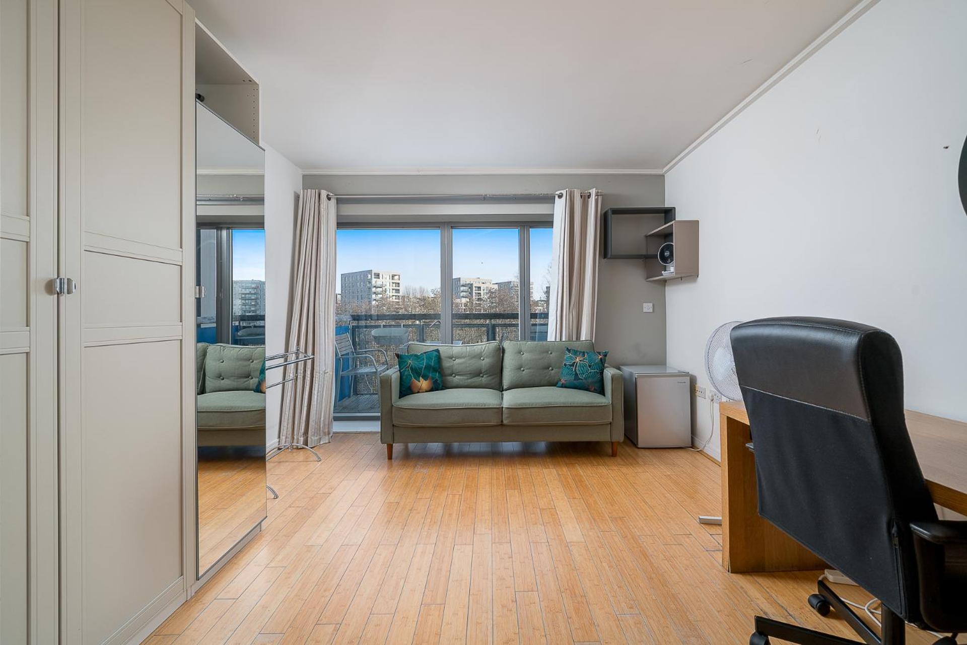 Lovely 3bd Flat, Parking, Sleeps Six Close To O2 Apartament Londra